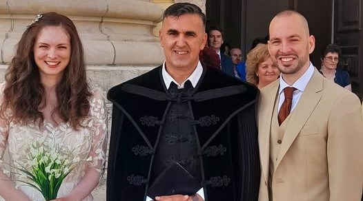 Katonai esküvő