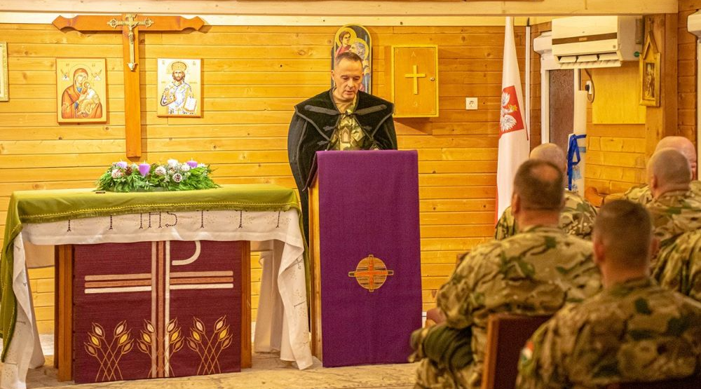 KFOR katonák adventi istentisztelete