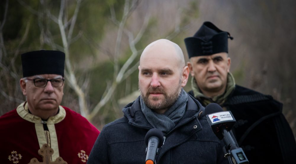 Hősi emlékművet avattak Erdőhorvátiban – tábori lelkészi szolgálattal