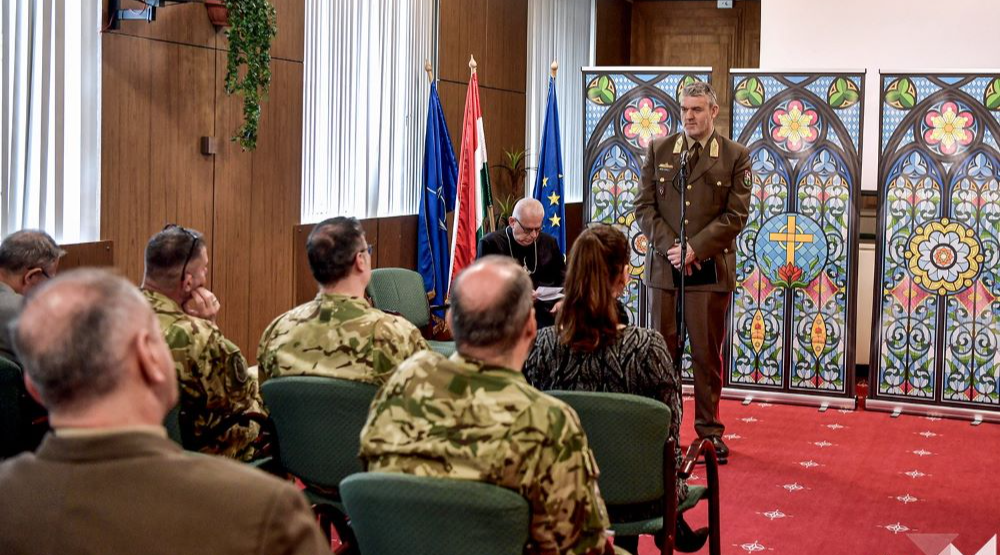 A húsvét az igazságos béke szolgálatára hívja a katonákat