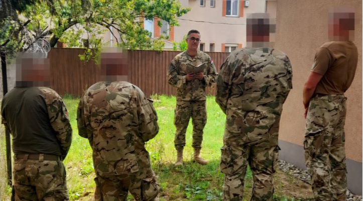 Alkalmas és alkalmatlan helyen és időben